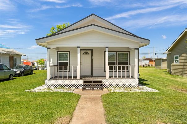 Exterior, Facade, American Craftsman