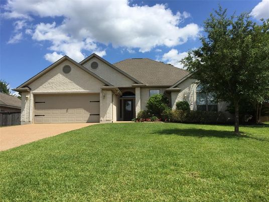 Attached, Backyard, Exterior, Facade, Ranch