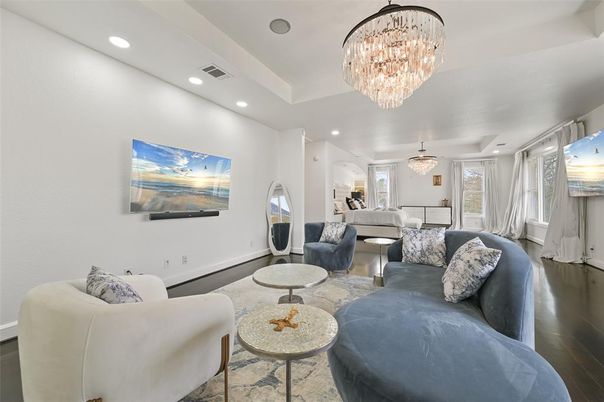 Chandelier, Interior, Living room, Recessed Lighting, Wood Texture Flooring