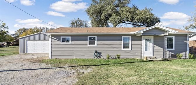 Backyard, Detached Garage, Exterior