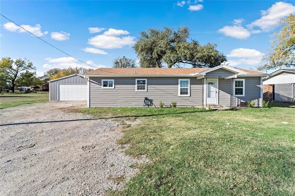 Backyard, Detached Garage, Exterior