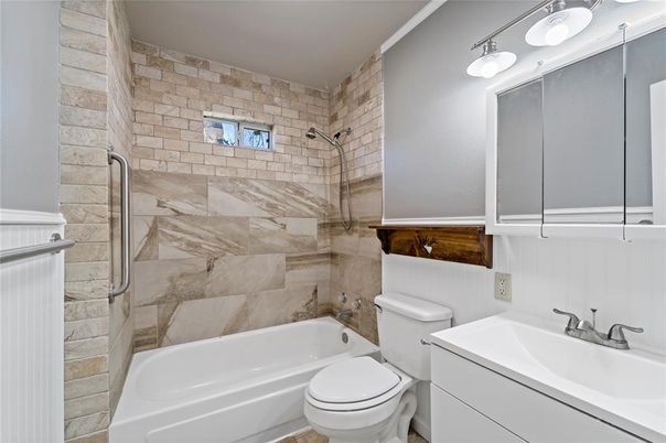 Bathroom, Interior, Stone Walls