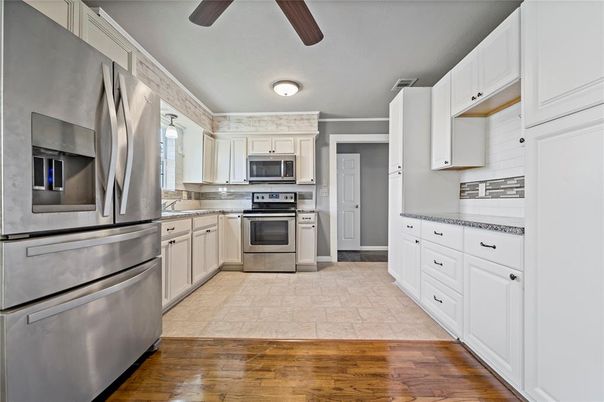 Interior, Kitchen, Stainless Steel Appliances, Wood Texture Flooring