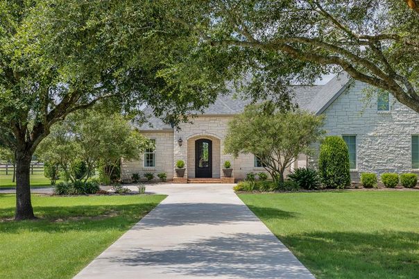 Backyard, Exterior, Facade, French Provincial