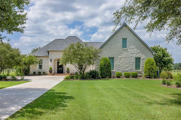 Backyard, Exterior, Facade, French Provincial