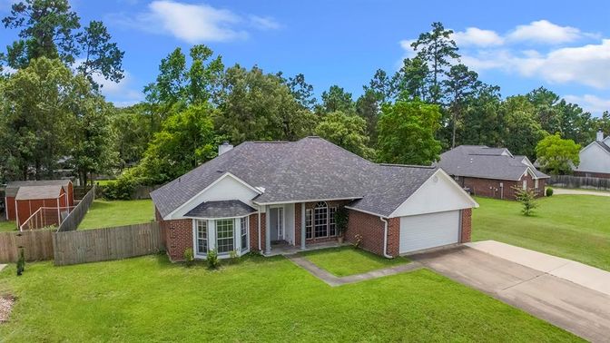 Attached, Backyard, Exterior, Facade, Brick Facade, None