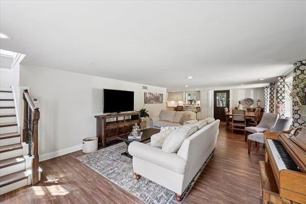 Dining room, Interior, Living room, Piano, Recessed Lighting, Wood Texture Flooring