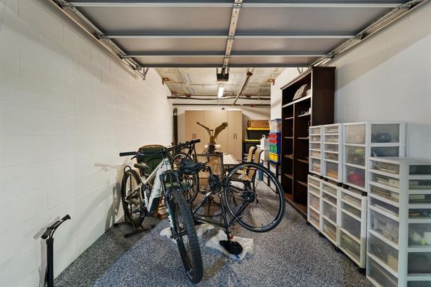 Garage, Interior