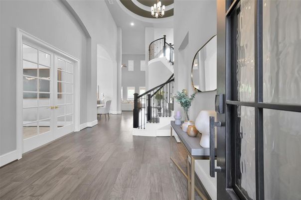 Interior, Pendant Lights, Recessed Lighting, Wood Texture Flooring