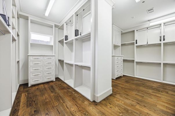 Interior, Walk-in Closets, Wood Texture Flooring