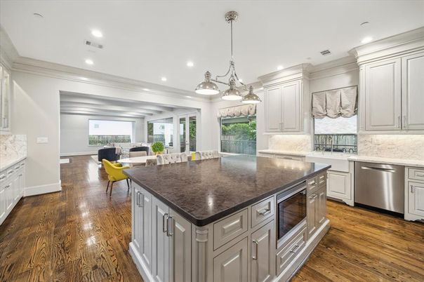 Dining room, Interior, Kitchen, Living room, Pendant Lights, Recessed Lighting, Stainless Steel Appliances, Wood Texture Flooring