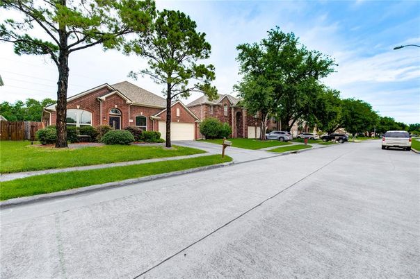 Exterior, Facade, Brick Facade, Tudor Revival