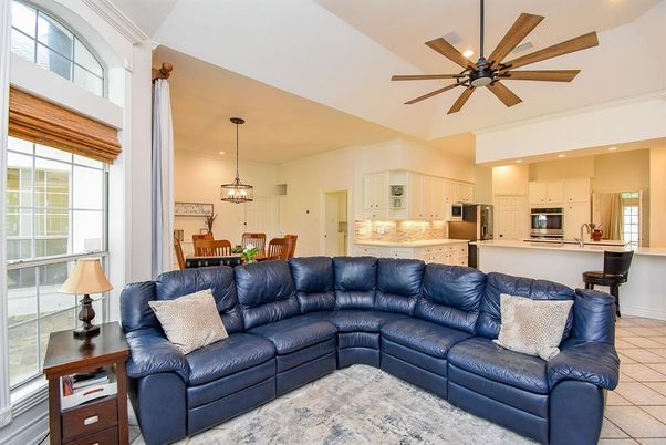 Dining room, Interior, Kitchen, Living room, Pendant Lights, Recessed Lighting, Stainless Steel Appliances