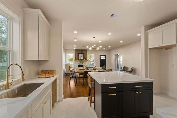 Dining room, Interior, Kitchen, Pendant Lights, Recessed Lighting, Wood Texture Flooring