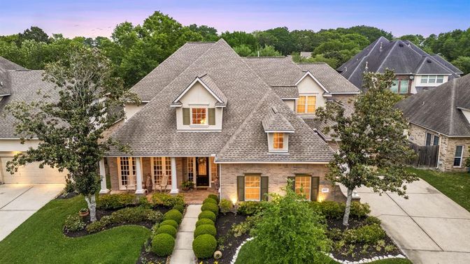 Attached, Exterior, Facade, Brick Facade, Brick Traditional