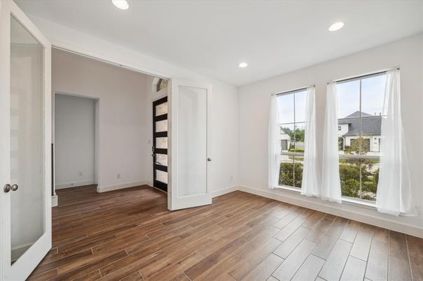 Empty room, Interior, Recessed Lighting, Wood Texture Flooring