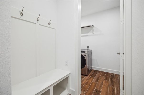 Interior, Washer, Wood Texture Flooring