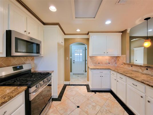 Interior, Kitchen, Pendant Lights, Recessed Lighting