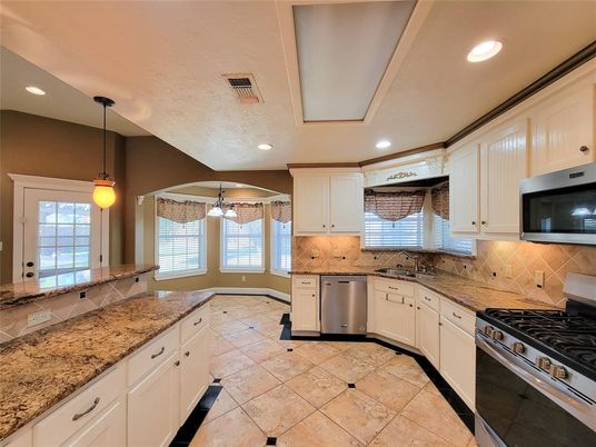 Interior, Kitchen, Pendant Lights, Recessed Lighting, Stainless Steel Appliances