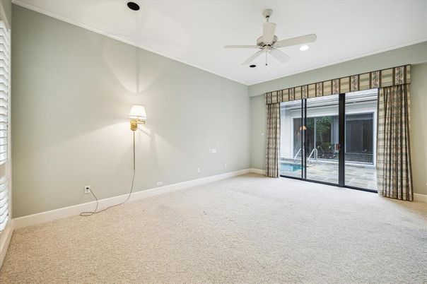 Empty room, Interior, Recessed Lighting