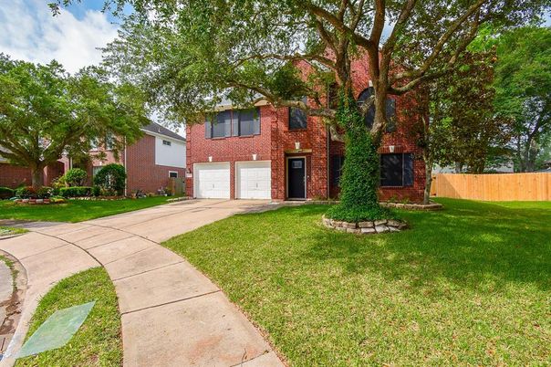 Attached, Backyard, Exterior, Facade, Brick Facade, Brick Traditional