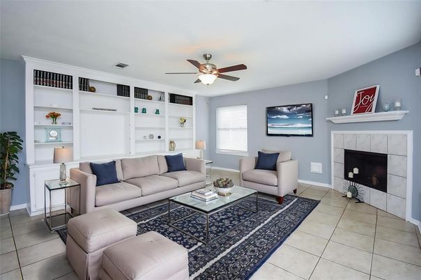 Fireplace, Interior, Living room