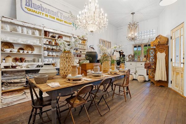 Chandelier, Dining room, Interior, Pendant Lights, Wood Texture Flooring