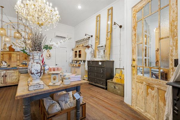 Chandelier, Interior, Recessed Lighting, Wood Texture Flooring