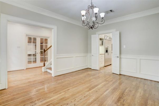 Chandelier, Empty room, Interior, Wood Texture Flooring