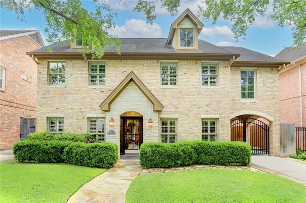 Exterior, Facade, Brick Facade, French Provincial