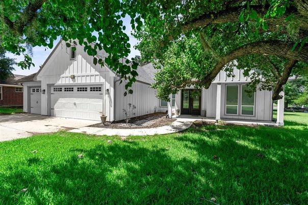 Backyard, Detached Garage, Exterior