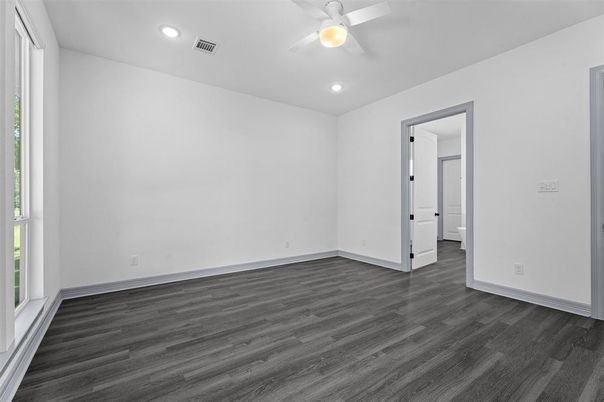 Empty room, Interior, Recessed Lighting, Wood Texture Flooring