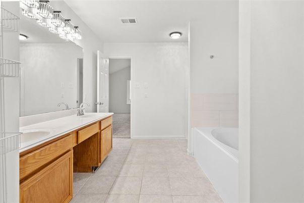 Bathroom, Dual Sink Vanities, Interior