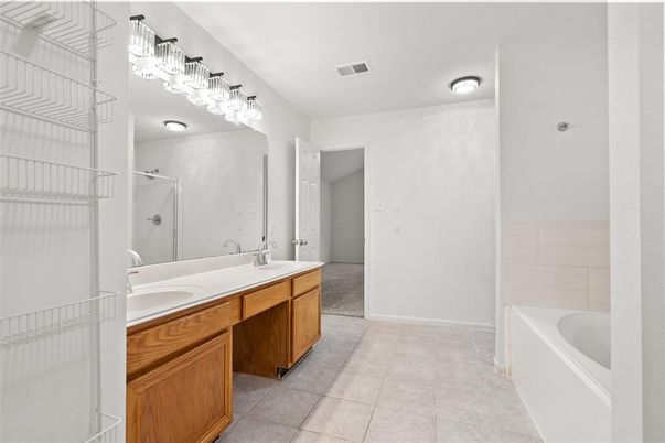 Bathroom, Dual Sink Vanities, Interior