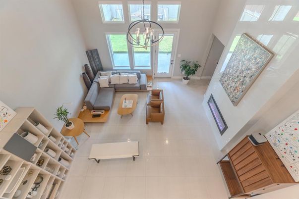 Chandelier, Interior, Living room