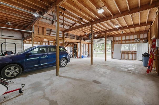 Garage, Interior, Wooden Beams, Wooden Ceilings