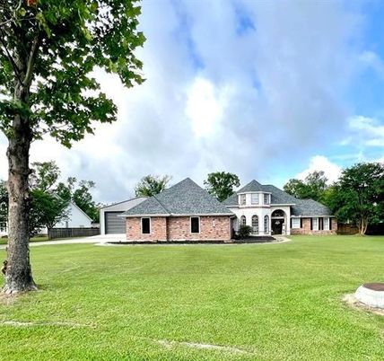 Backyard, Exterior, Facade, Brick Facade, French Provincial