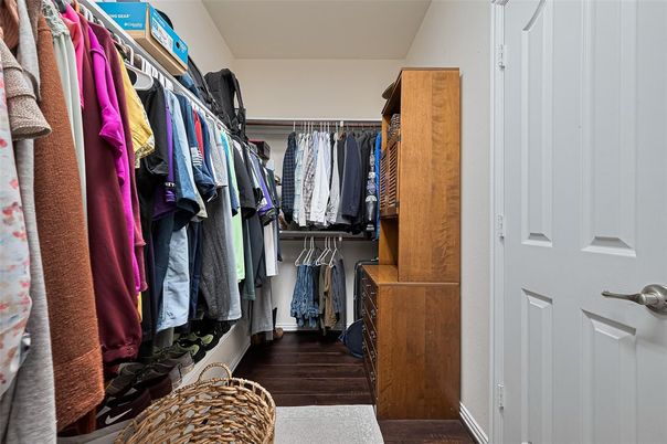 Interior, Walk-in Closets, Wood Texture Flooring