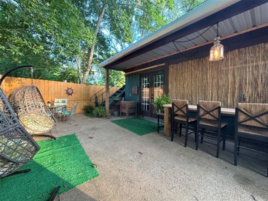 Backyard, Exterior