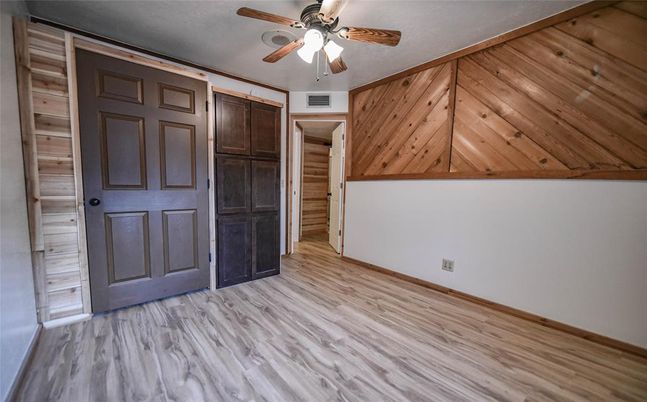 Empty room, Interior, Wood Texture Flooring, Wooden Walls