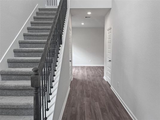 Interior, Recessed Lighting, Wood Texture Flooring