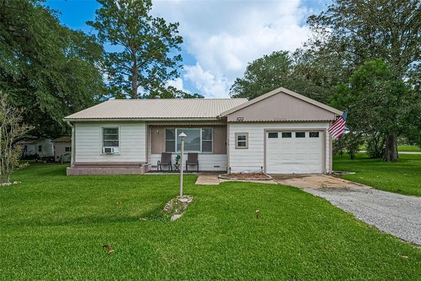 Attached, Backyard, Exterior, Facade, Ranch