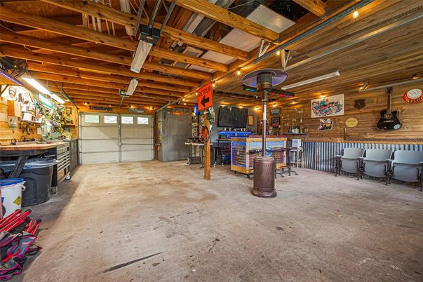 Garage, Interior, Wooden Beams, Wooden Walls