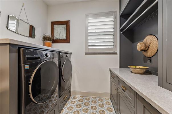Interior, Washer