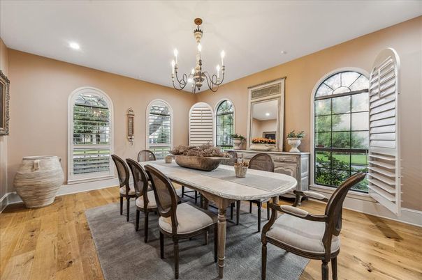 Chandelier, Dining room, Interior, Recessed Lighting, Wood Texture Flooring
