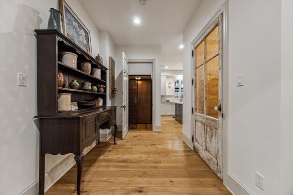 Interior, Recessed Lighting, Wood Texture Flooring
