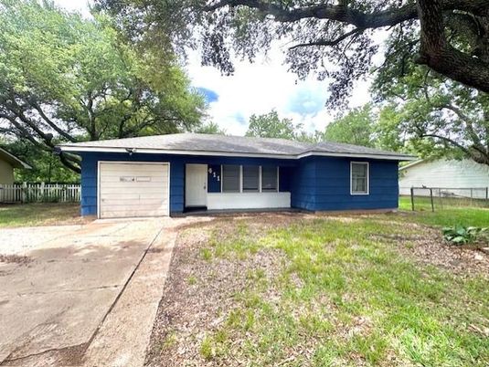 Attached, Backyard, Exterior, Facade, Ranch