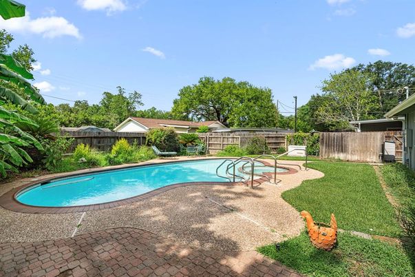 Backyard, Exterior, Pool