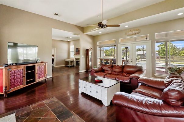 Interior, Living room, Recessed Lighting, Wood Texture Flooring