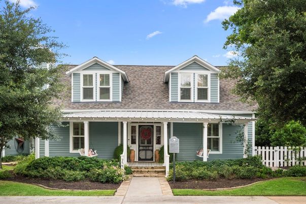 Exterior, Facade, Cape Cod